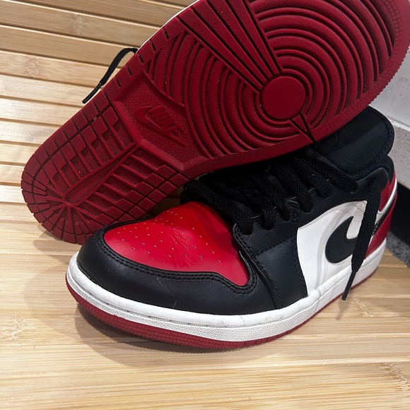 Jordan 1 low “Bred Toe” size 7.5 - Picture 7 of 7
